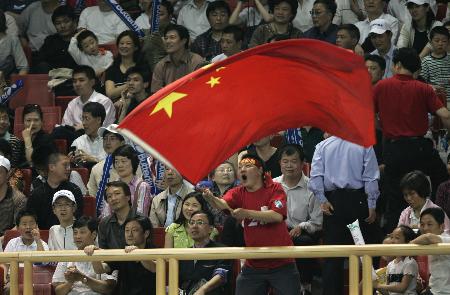 安博体育-包含佛罗伦萨球迷热情加油，为偶像呐喊助威的词条