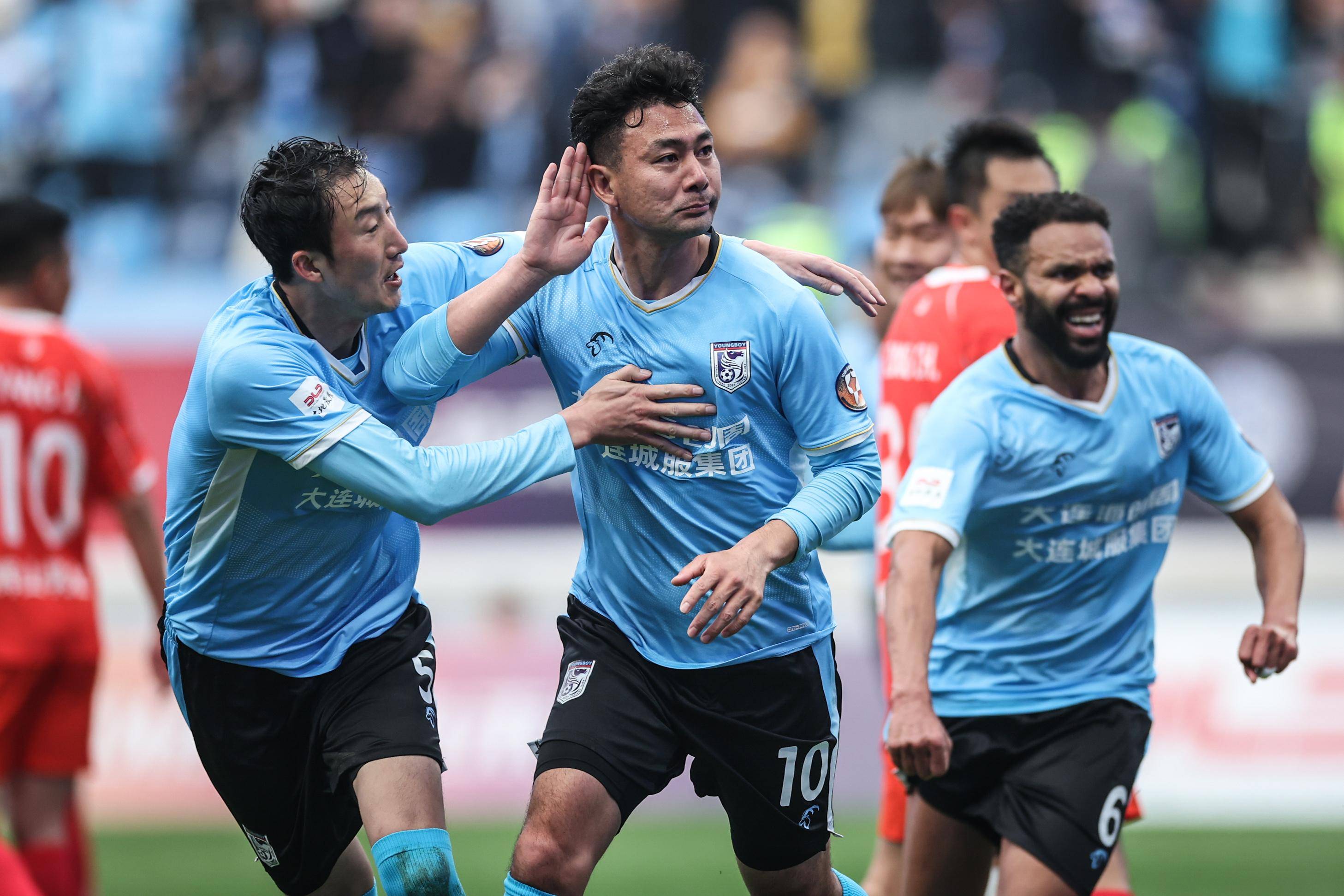 包含3-0、1-1，辽宁铁人震撼登顶！中甲疯狂世界波夜，积分榜大的词条