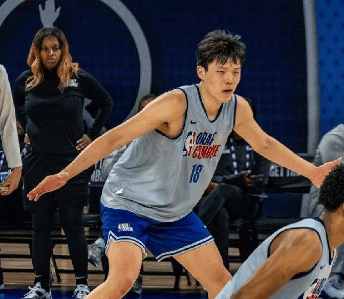 青岛更新杨瀚森特训！NBA级教练一对一强化投篮，好性格助力融入的简单介绍