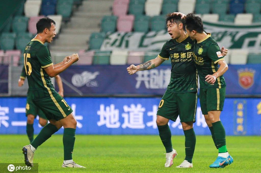 包含京沪大战定争冠走势韩鹏首秀泰山挑战魔鬼主场的词条